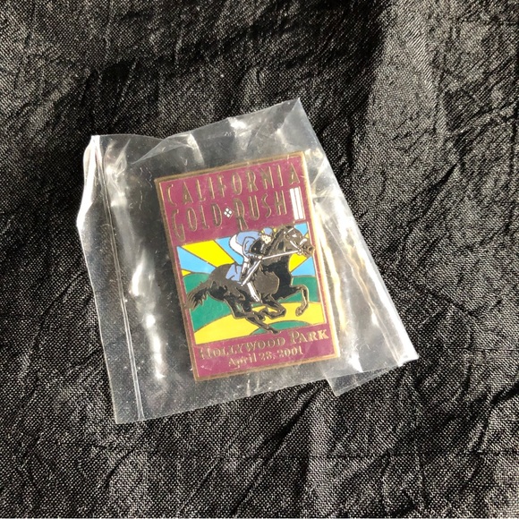 2001 Hollywood Park California Gold Rush Pinback - Picture 5 of 8